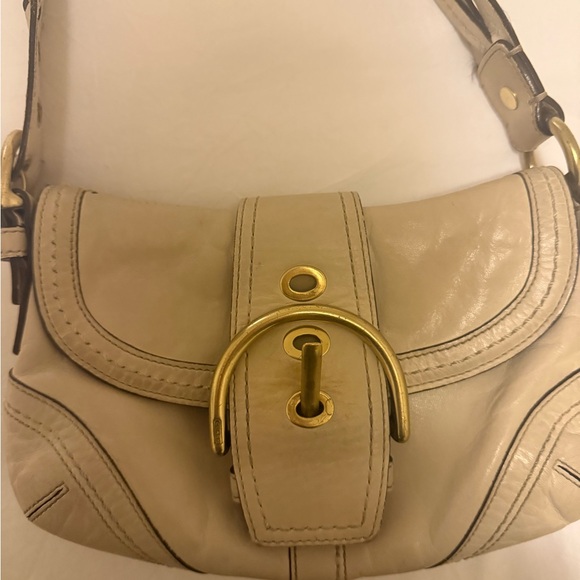 Coach Leather Soho Baguette Shoulder Bag Cream - Picture 2 of 9